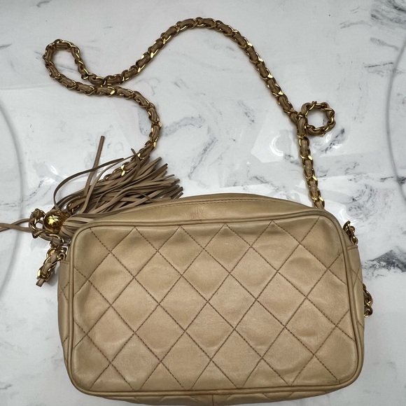 Vintage Chanel Quilted Tassel Camera Bag Beige Leather Chain Strap Shoulder Bag - Picture 4 of 8